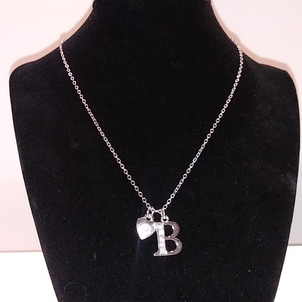 Like new "B" necklace with clear gems